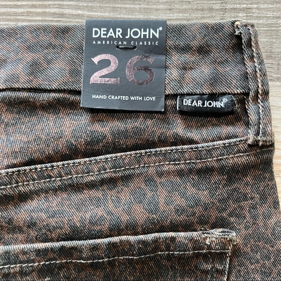 3/$25  NWT Dear John leopard print jeans 26 - Picture 2 of 12